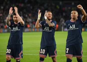 PSG mandated by contract to field Messi , Mbappe and Neymar against Cristiano Ronaldo and his Saudi Season Team