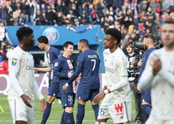 France : PSG win seven goal thriller against Lille thanks to Mbappe brace and Messi free-kick