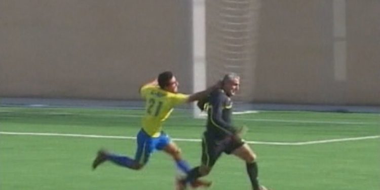 France  : A coach has been sentenced to Community Service for attacking a referee