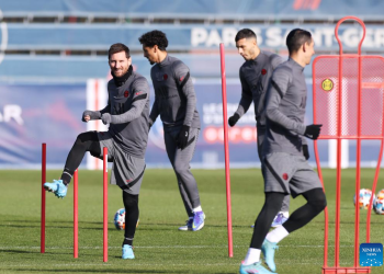PSG open their training session to public for the first time in 11 years