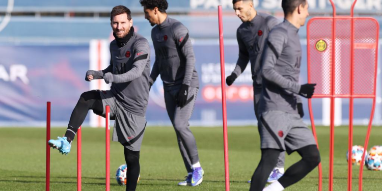 PSG open their training session to public for the first time in 11 years