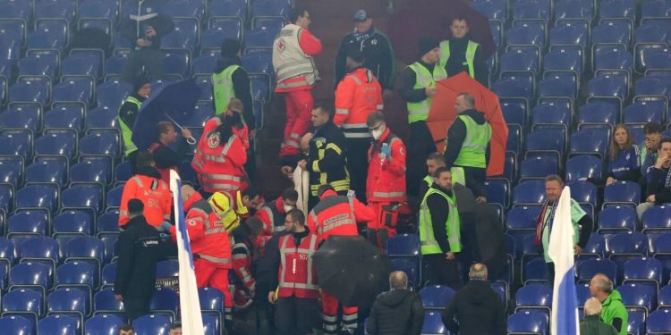 Germany : Football fan collapses and dies at the stadium during a Bundesliga match