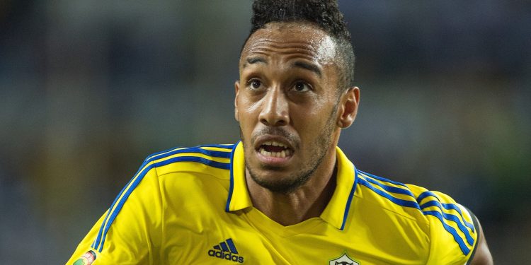 Chelsea striker Pierre-Emerick Aubameyang comes out of retirement to play for Gabon again after meeting President Ali Bongo !