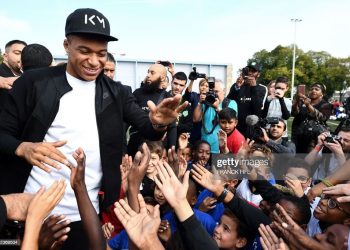 “You are not above the club” – Angry PSG supporters tell Kylian Mbappe !
