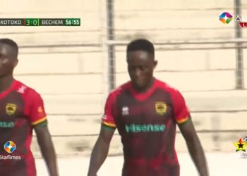 Asante Kotoko : Former striker Andy Kumi Francis suggests he was sabotaged by his own teammates