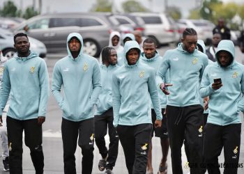 Ghanaian fans tear into the Black Stars after their shambolic performance in 4-0 spanking by the USA !