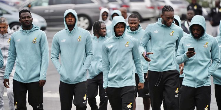 Ghanaian fans tear into the Black Stars after their shambolic performance in 4-0 spanking by the USA !