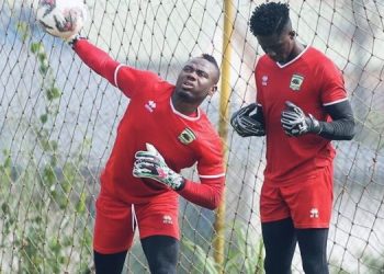 EXCLUSIVE : Kotoko head coach Dr. Ogum has taken a decision on his two main goalkeepers Danlad and Asare !