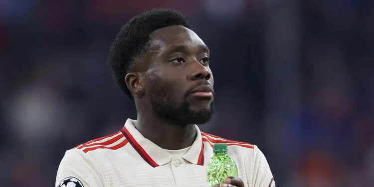 alphonso-davies-to-stay-at-bayern-munich