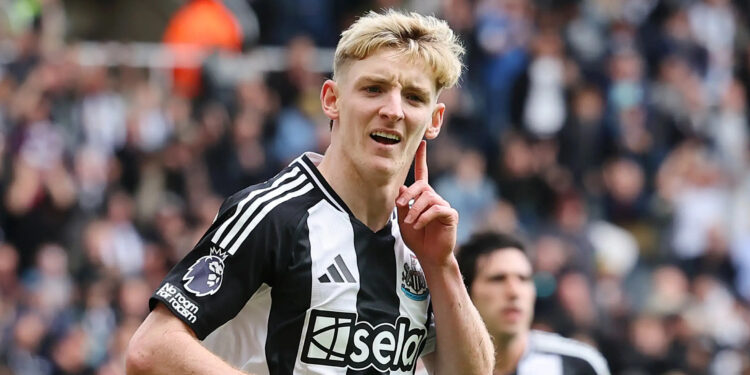 anthony-gordon-goals-and-assists