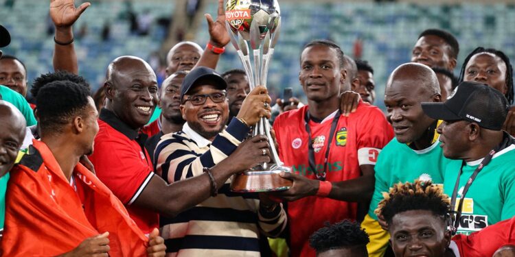 Asante Kotoko win Toyta Cup, Kaizer Chiefs